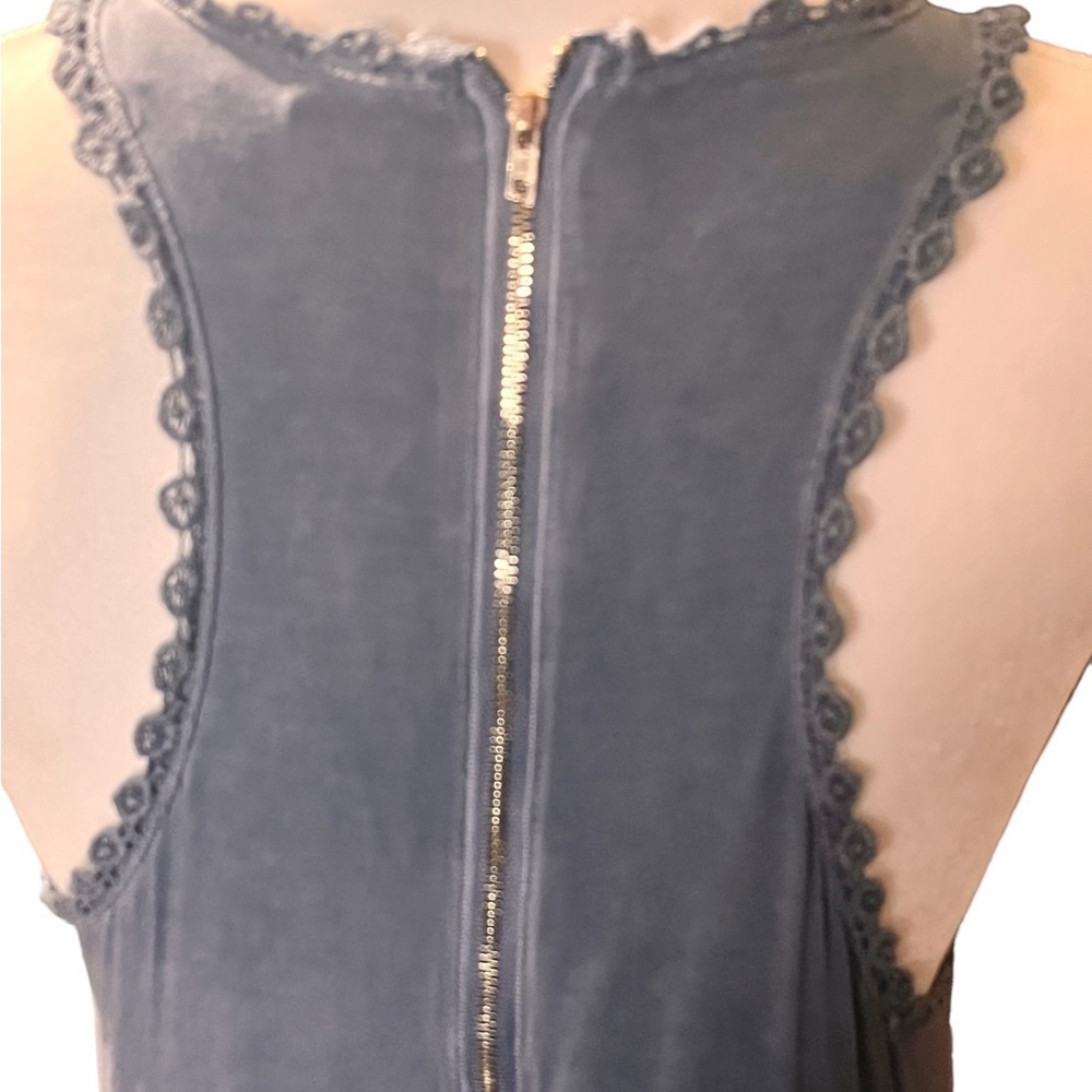 Women's Sleeveless Blue Top - Picture 8 of 11